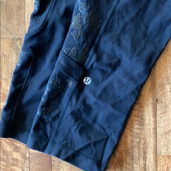 Lululemon Yoga Capris with no slip design - Picture 5 of 5